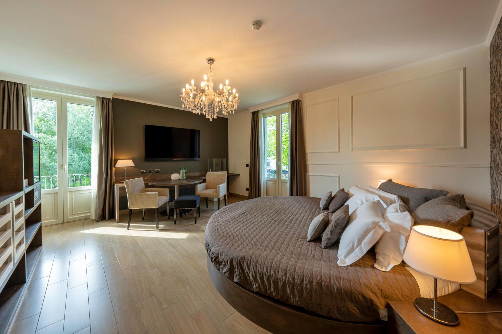 Hotel Il Corazziere Merone Εξωτερικό φωτογραφία