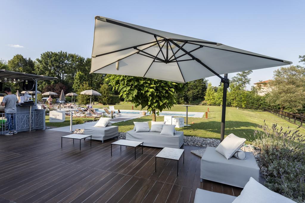Hotel Il Corazziere Merone Εξωτερικό φωτογραφία