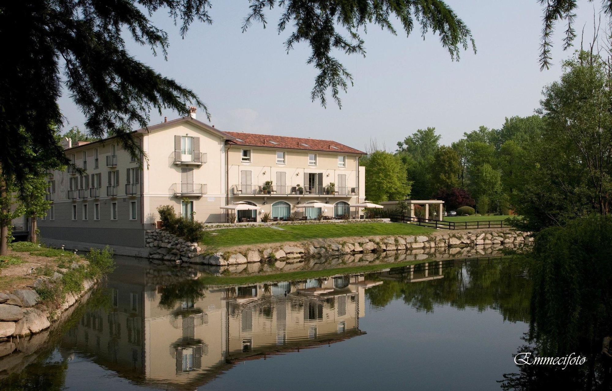 Hotel Il Corazziere Merone Εξωτερικό φωτογραφία