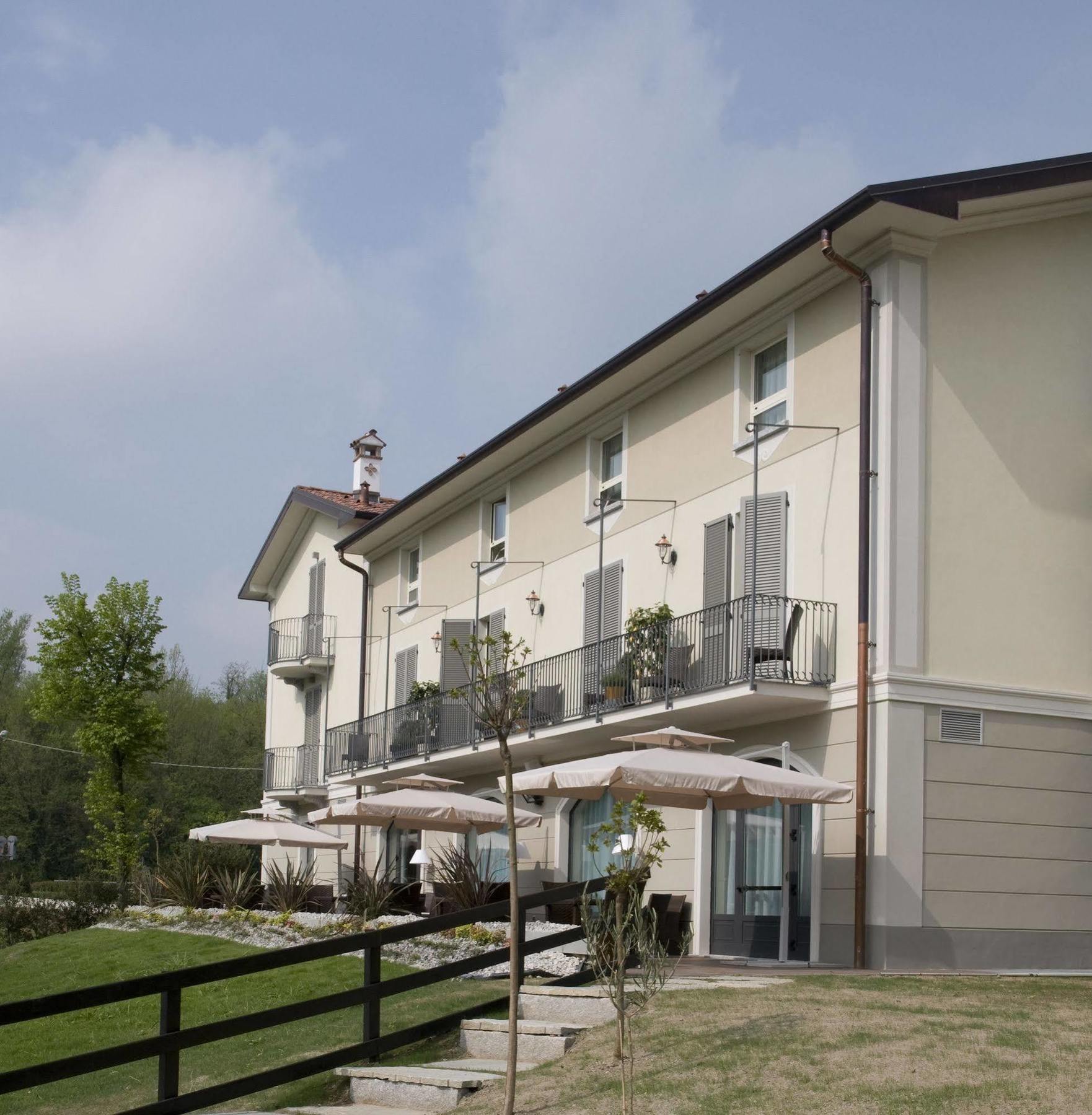 Hotel Il Corazziere Merone Εξωτερικό φωτογραφία